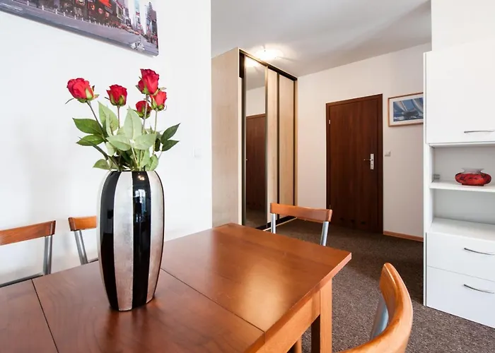 Superapart Banderii 4 - Na Woli Z Balkonem I Parkingiem Apartman